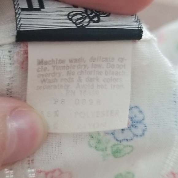 That's Me Floral Short Sleeve Button Down Blouse - Picture 6 of 6